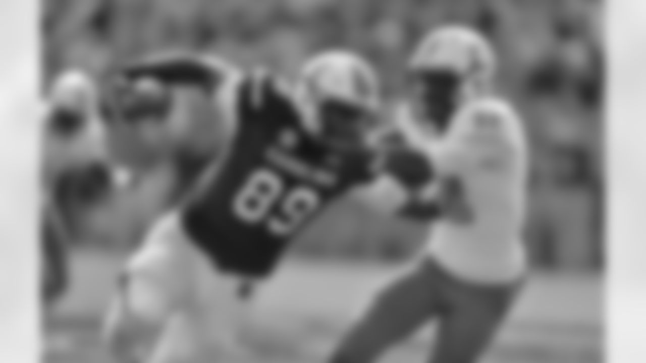 TE Jerell Adams Class: 2011 High School: Scotts Branch (Summerton, S.C.) Rating: Three-star by ESPN Choices: Arkansas, Auburn, Clemson, Florida, Michigan, South Carolina Committed: South Carolina