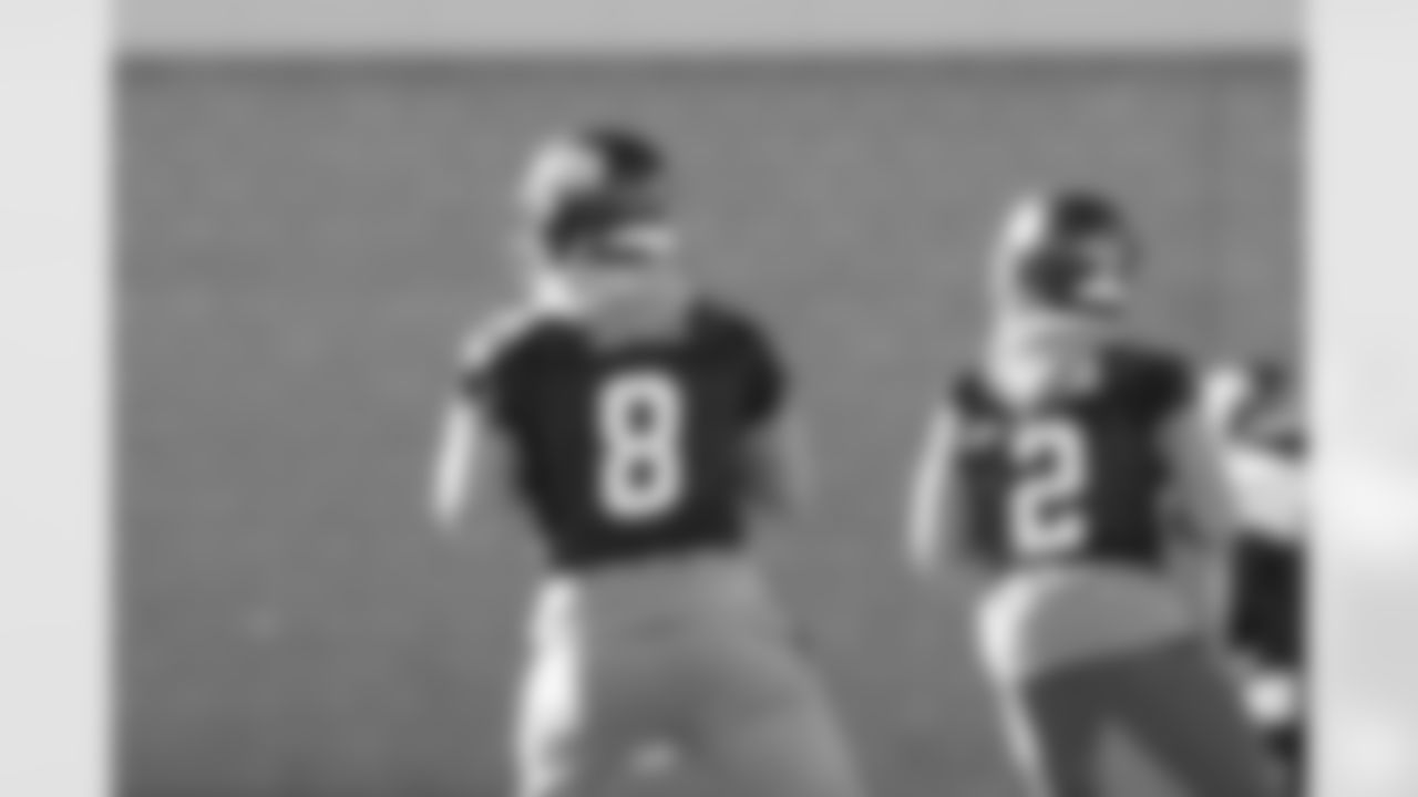 Daniel Jones (8), Tyrod Taylor (2)