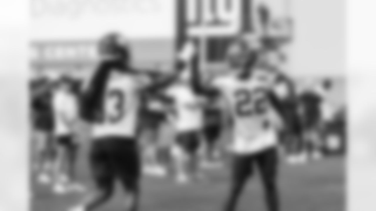 CB Aaron Robinson (33), CB Adoree' Jackson (22)