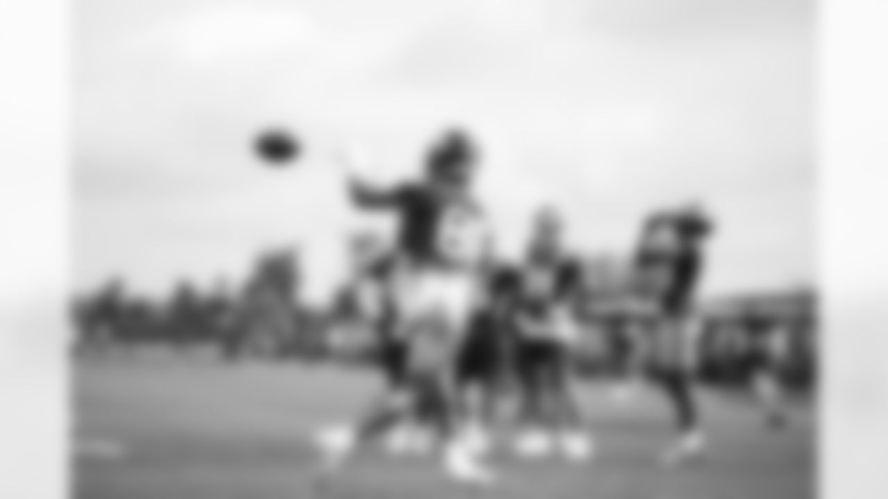 Evan Engram (88)