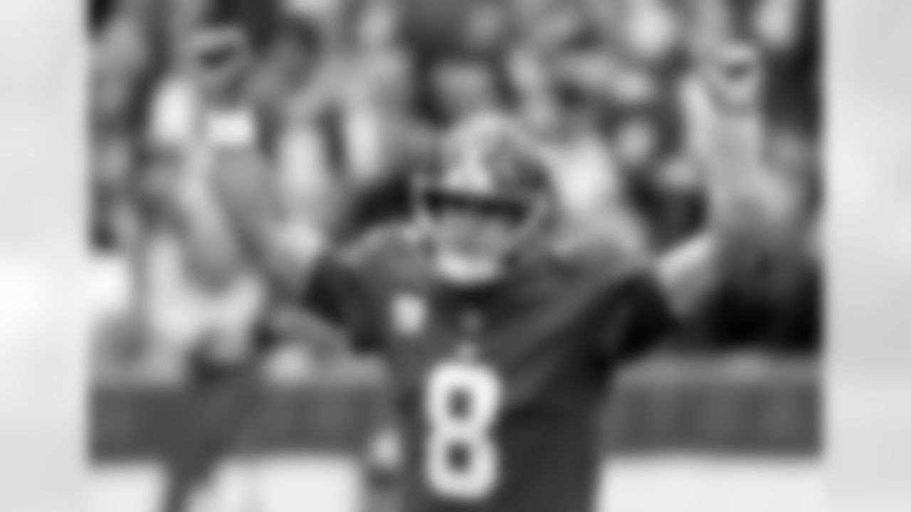 QB Daniel Jones completed 19 of 27 passes (70.4 percent) for 173 yards, two touchdowns and no interceptions.
