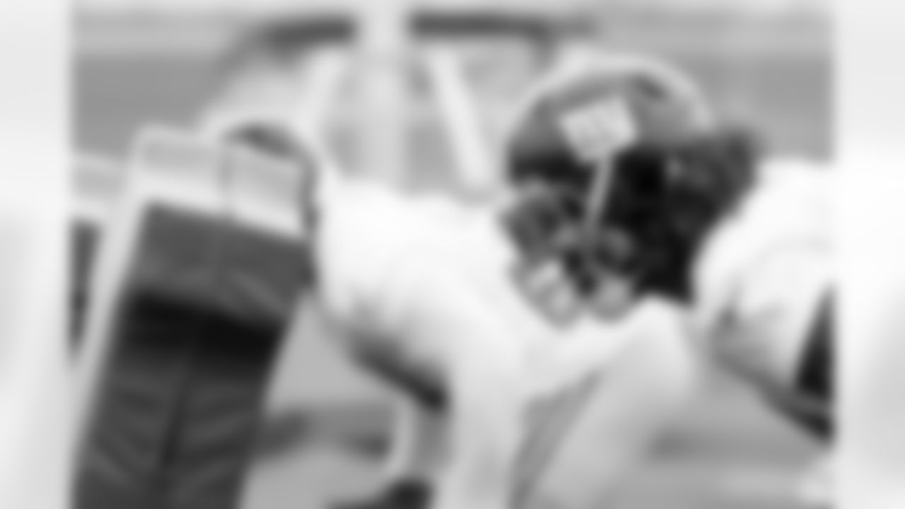 DL Leonard Williams (99)