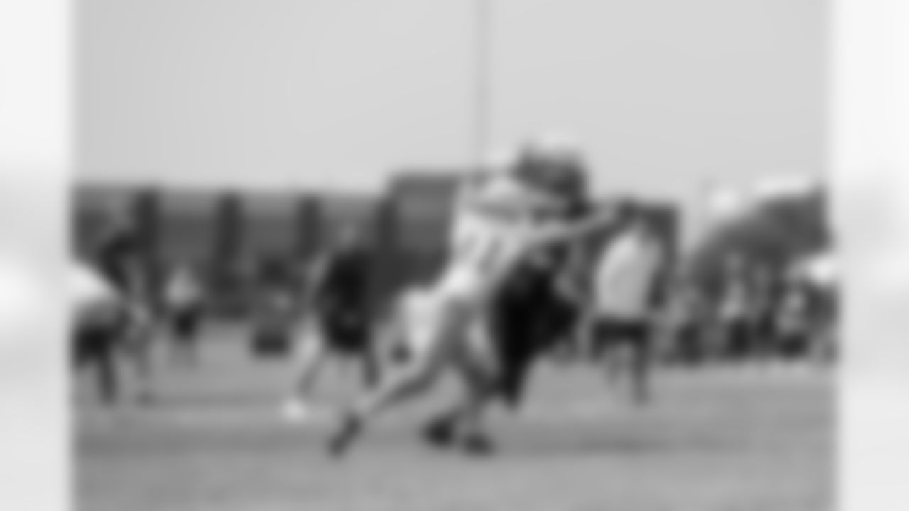 TE Darren Waller (12)