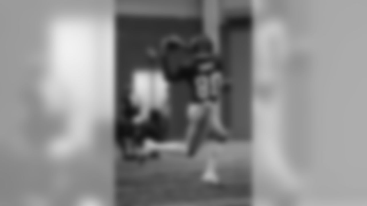 E_18_1213_GiantsPractice030