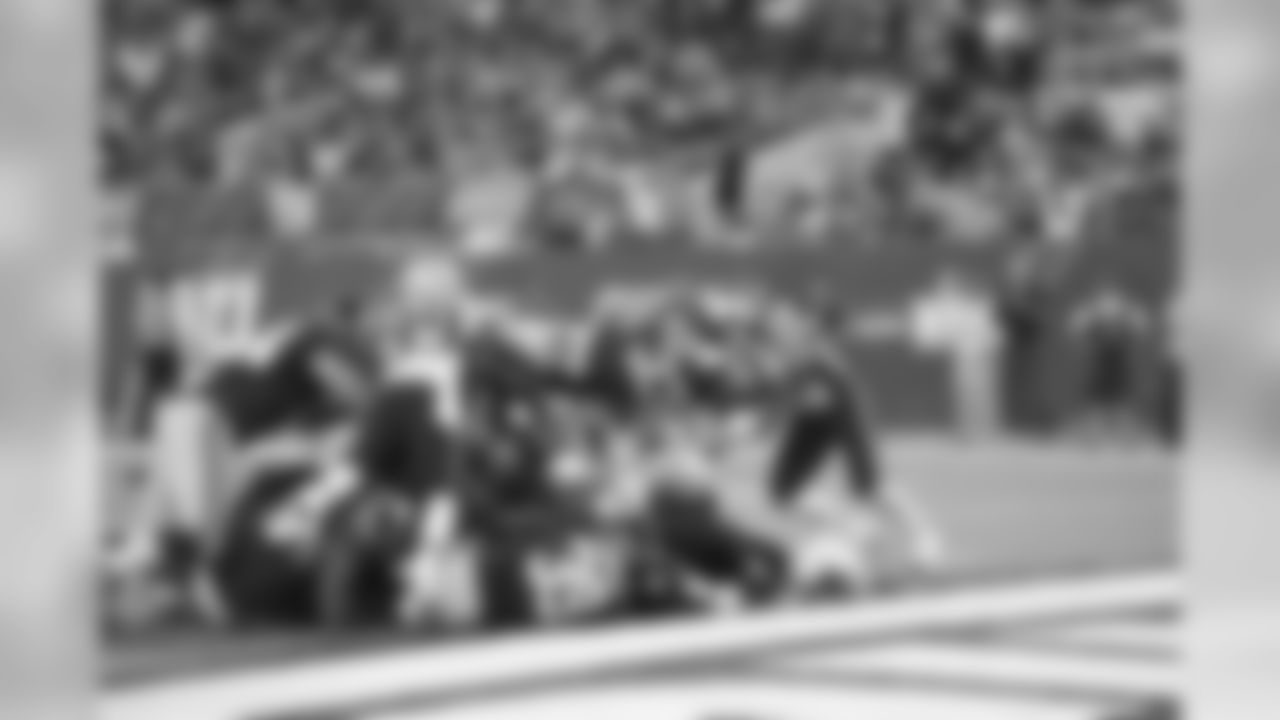 WATCH PEYTON HILLIS VS. CHARGERS TDWATCH PEYTON HILLIS 1-YD TD VS PATRIOTS