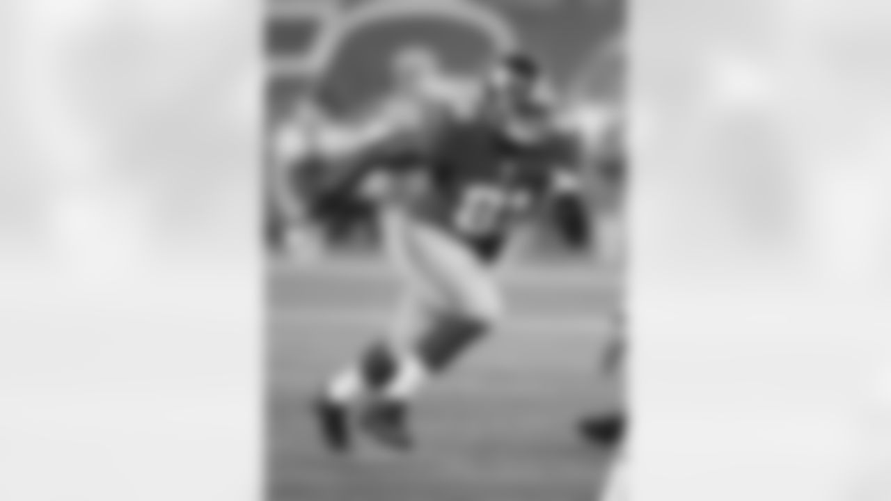 TE Adrien Robinson