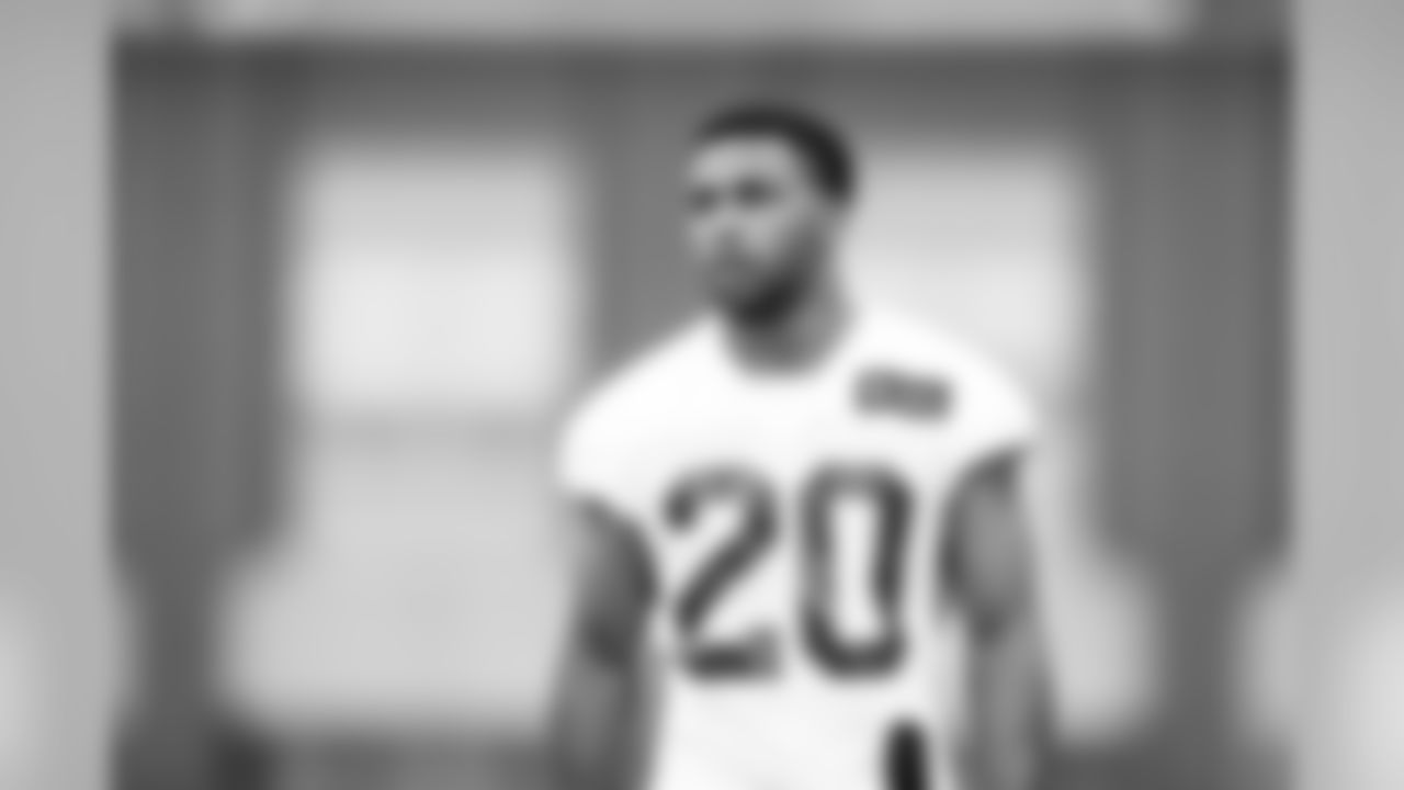 DB Julian Love