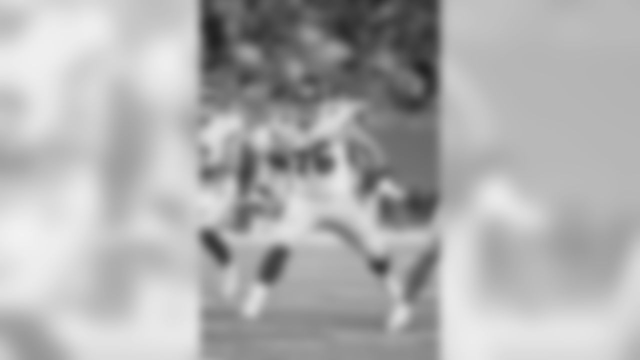 New York Giants offensive lineman Nate Solder (76) blocks during an NFL football game against the Detroit Lions, Sunday, Oct. 27, 2019 in Detroit. The Lions defeated the Giants 31-26. (Joe Robbins via AP)