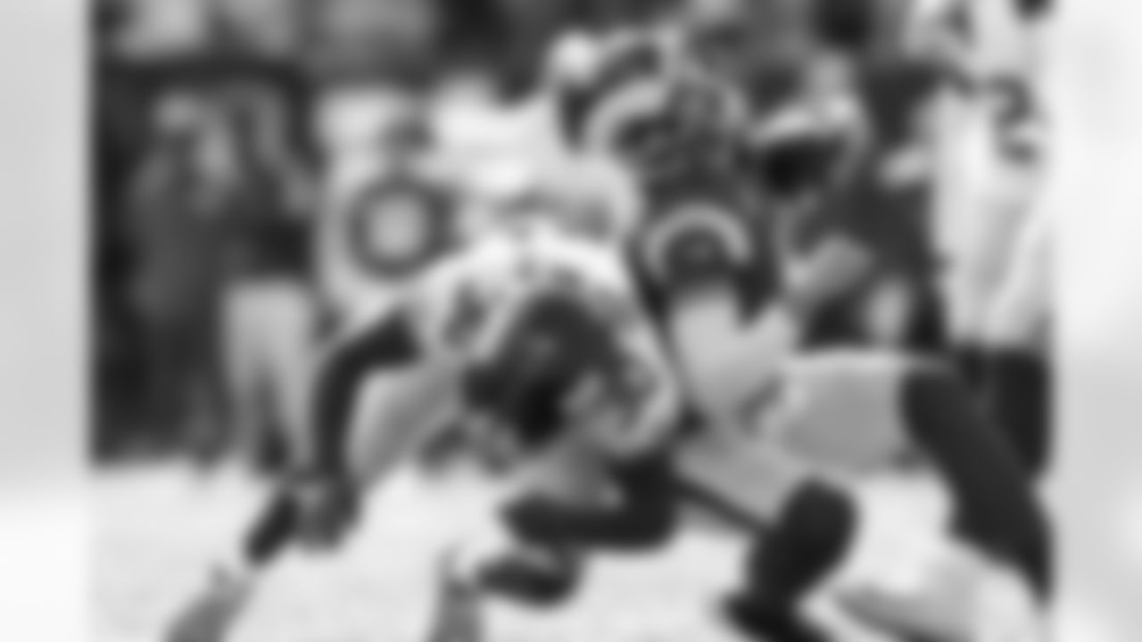 Darnay Holmes (30)