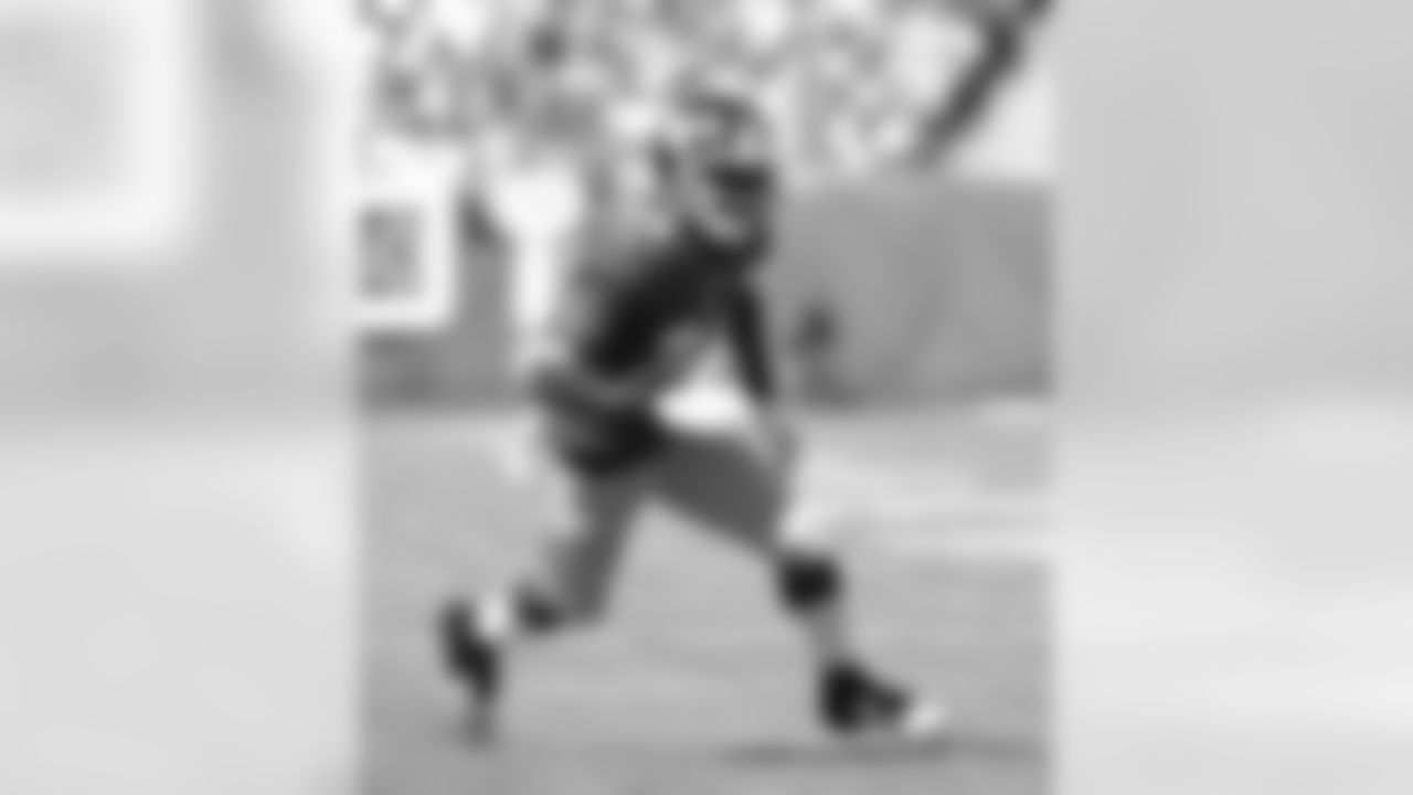 61 - CB Walter Thurmmond III, New York GiantsSIGNED WITH EAGLES