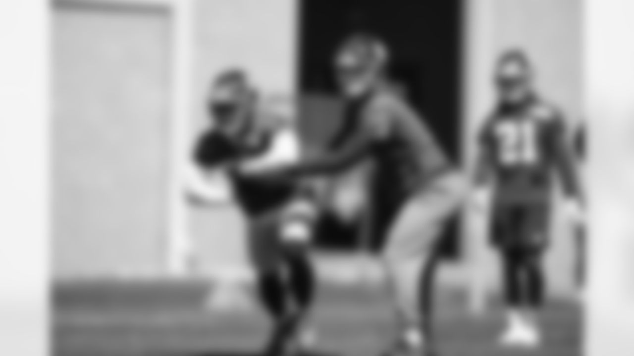 Saquon Barkley (26), Daniel Jones (8)