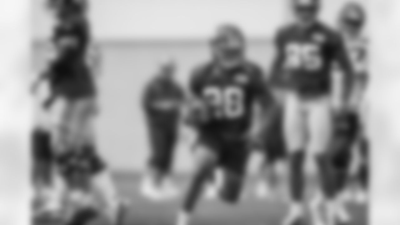 Devontae Booker (28)