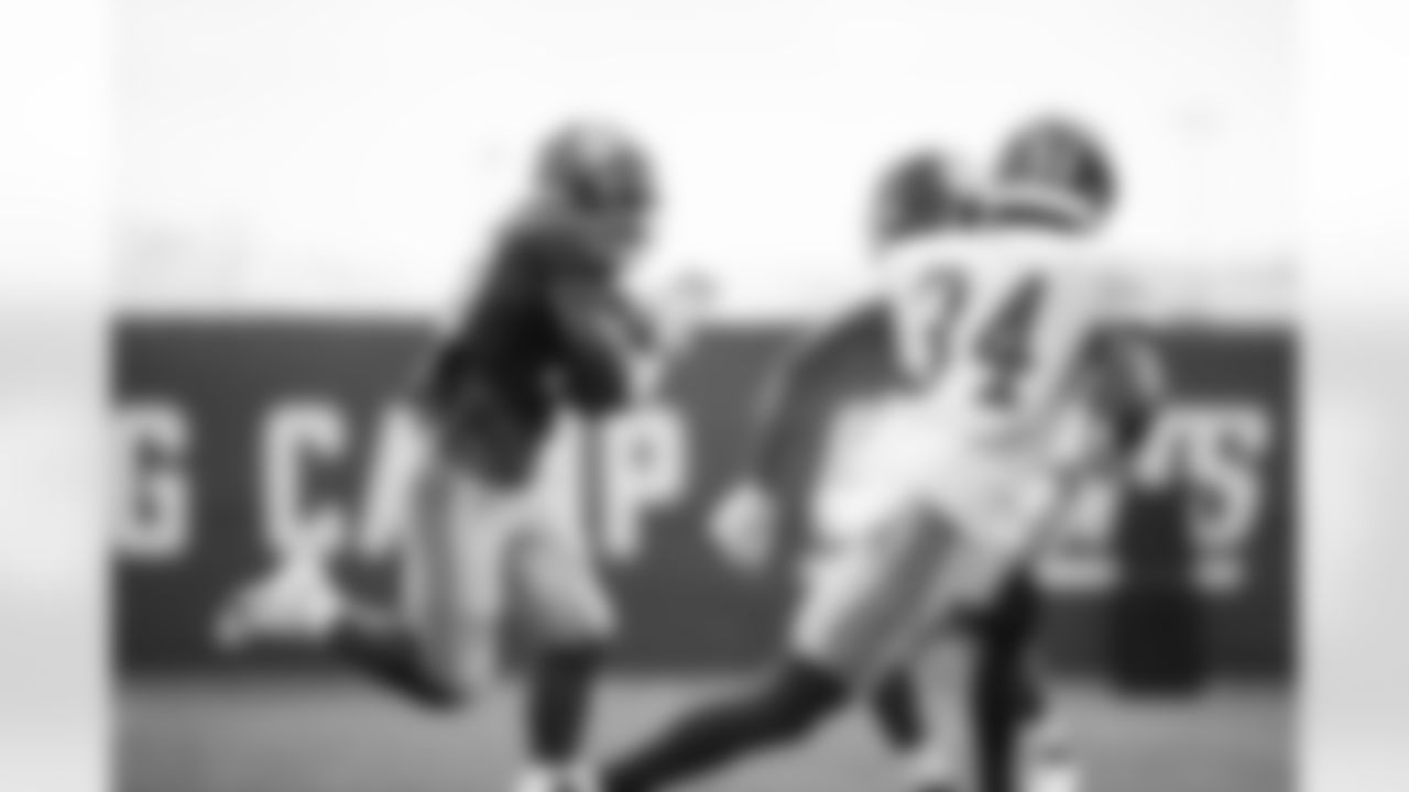 Corey Clement (30)