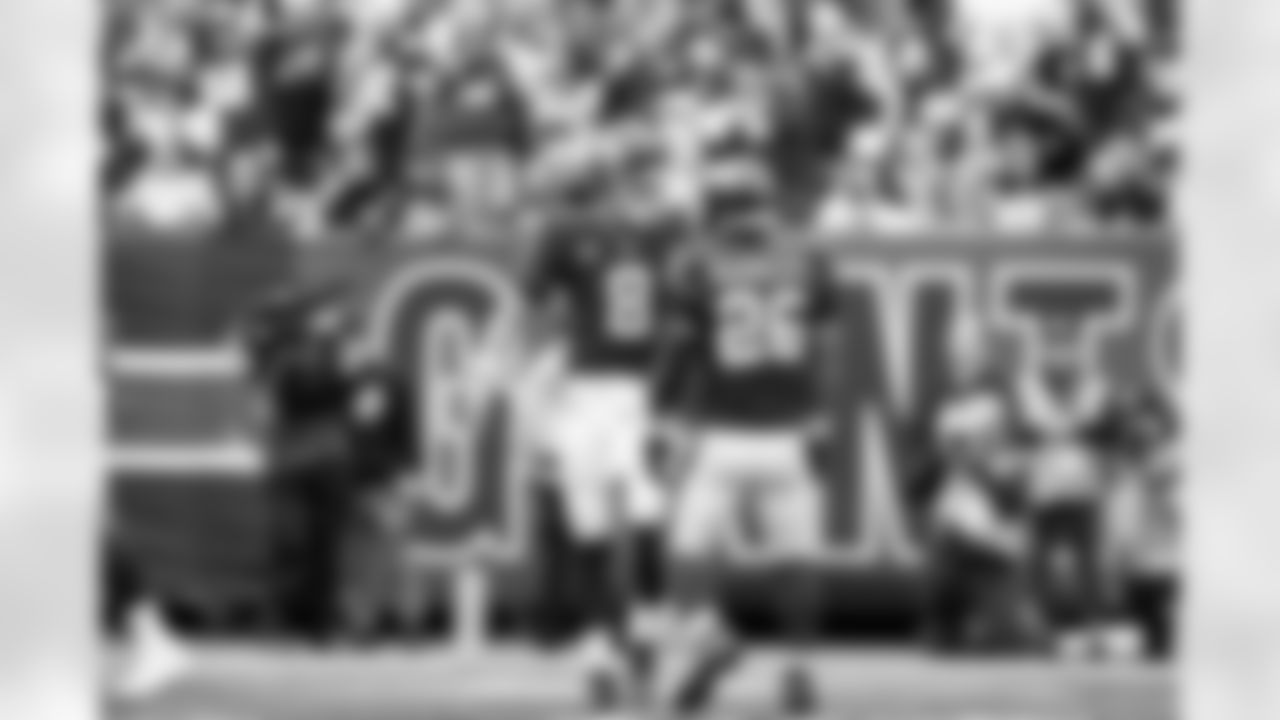 Daniel Jones (8), Saquon Barkley (26)