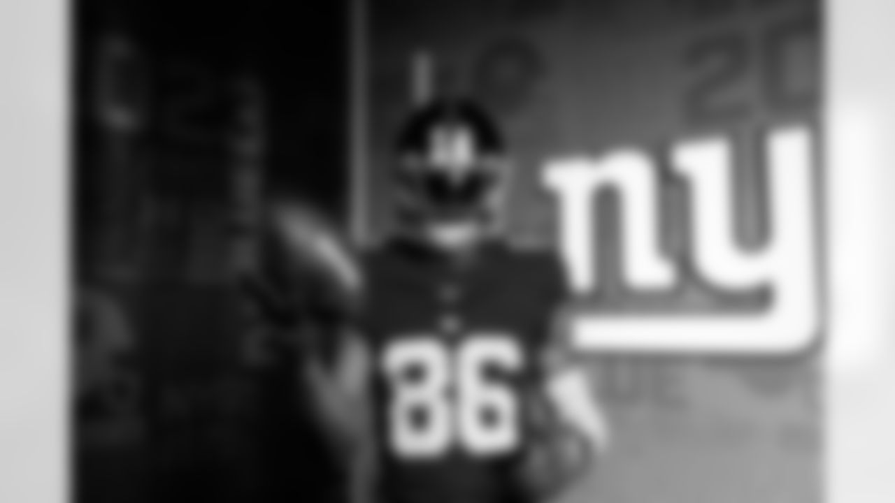 WR Darius Slayton (86)