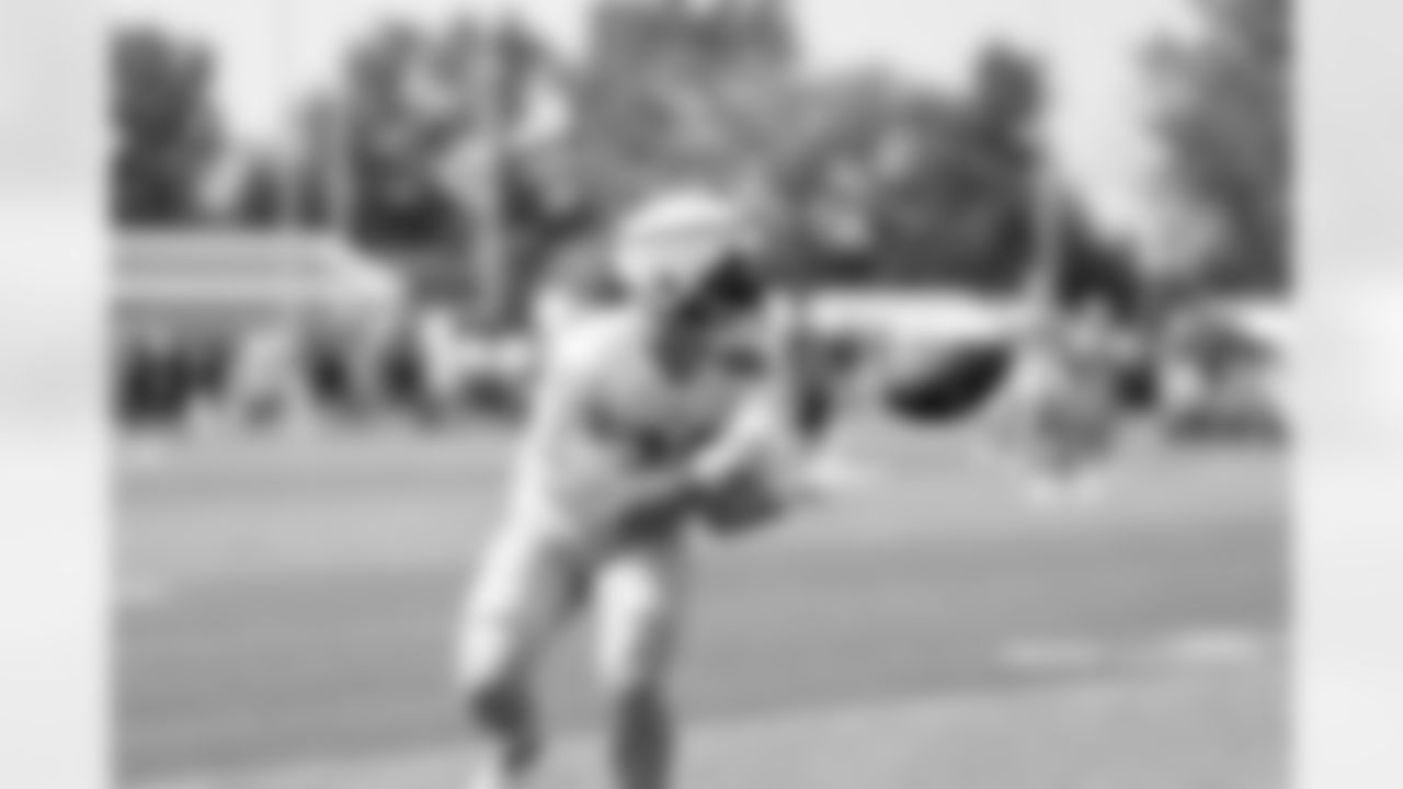 TE Daniel Bellinger (82)