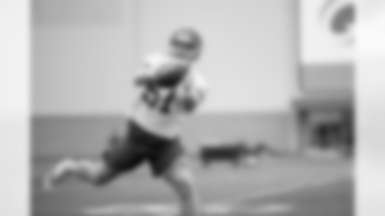 ILB Joe Beckett (51)
