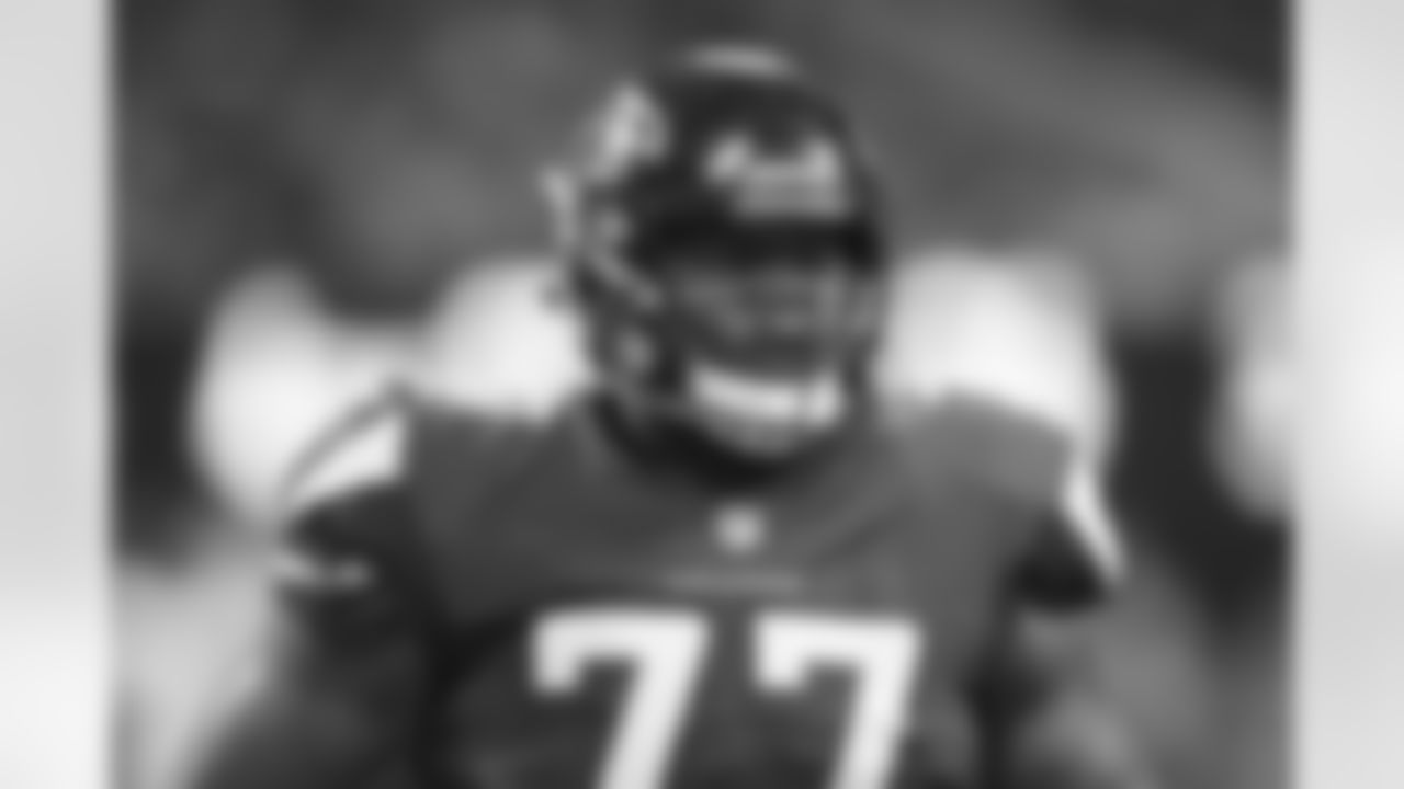 Photos: Giants OL Matt Gono