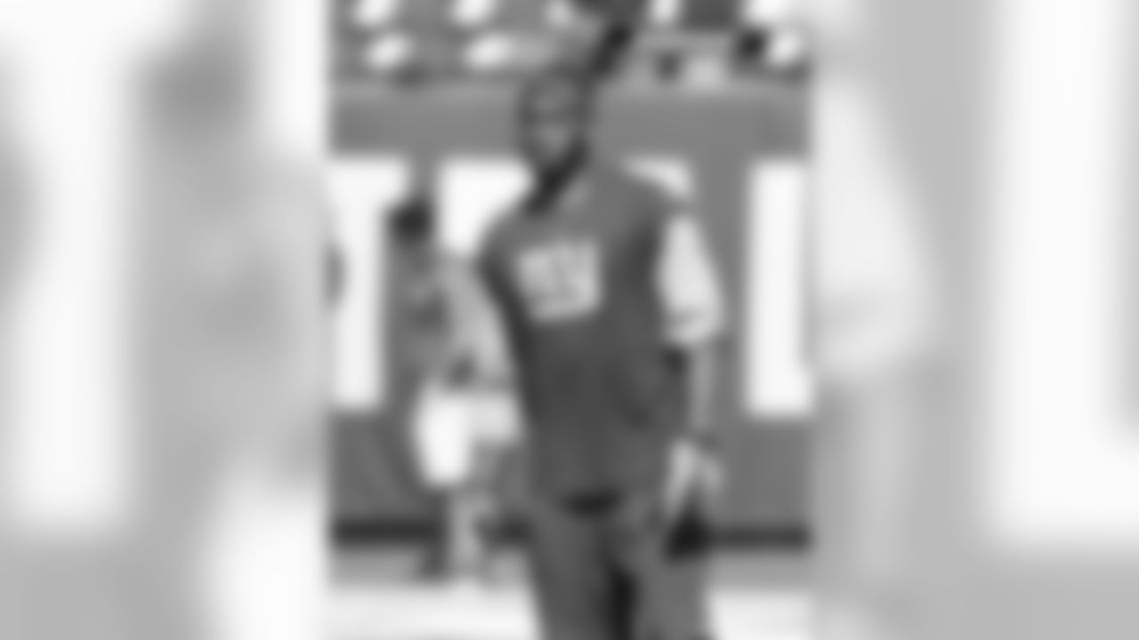WR Rueben Randle - Holy Ghost (remix) by Young Jeezy ft. Kendrick Lamar