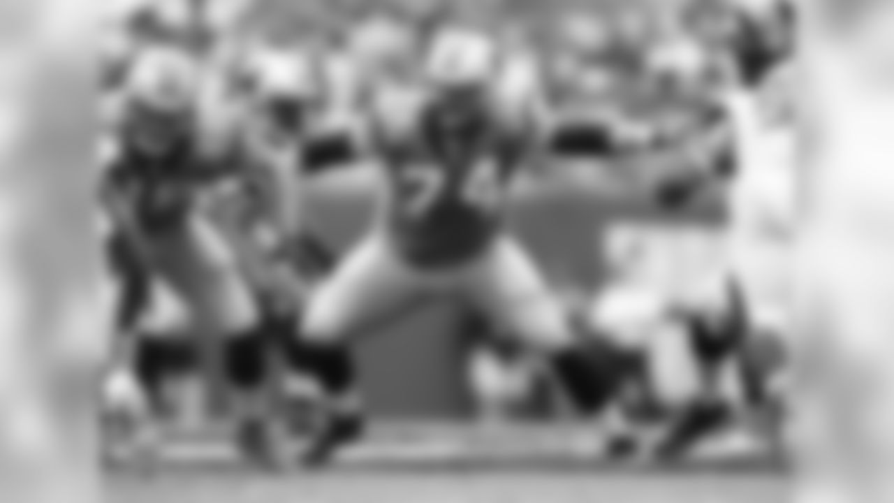 Carolina Panthers tackle Mike Remmers (74) is seen in action during an NFL football game against the Tampa Bay Buccaneers on Sunday, Oct. 4, 2015 in Tampa, Fla. The Panthers won 37-23. (Perry Knotts via AP)