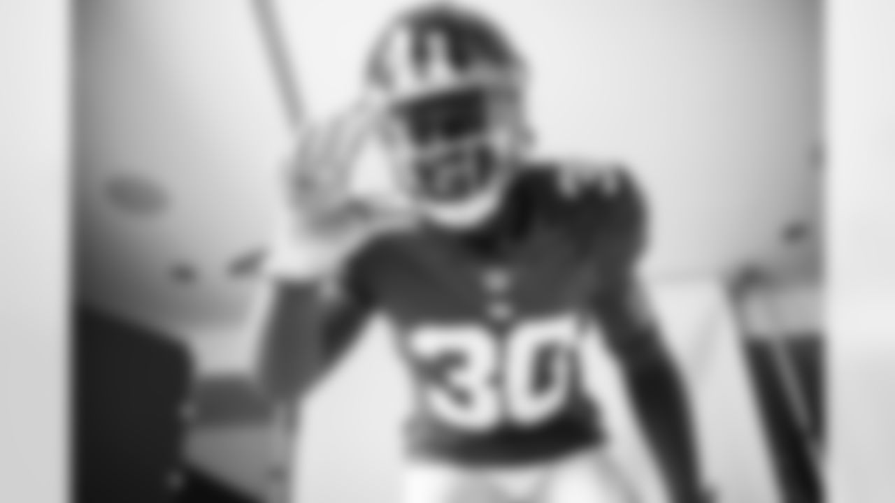 CB Darnay Holmes (30)