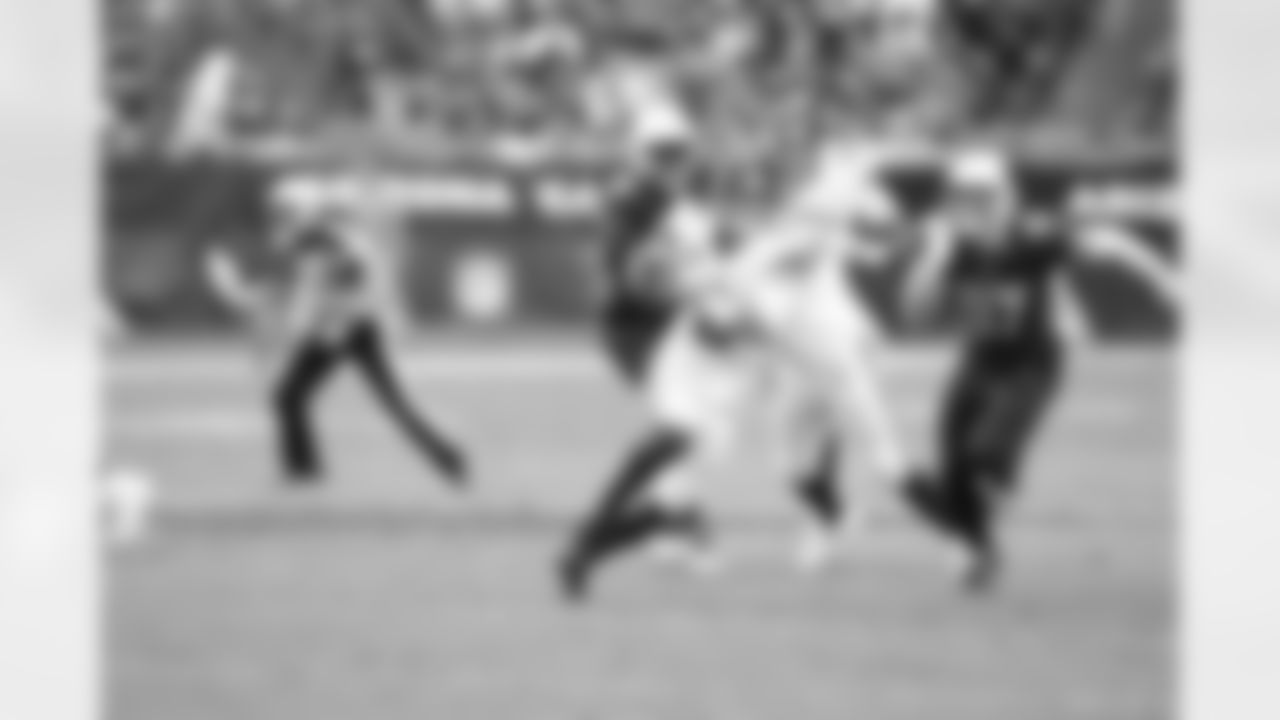 QB Daniel Jones (8)