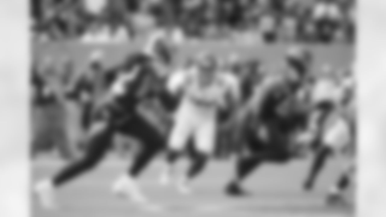 New York Giants linebacker Oshane Ximines (53) during week 1 football game against the Tennessee Titans on Sunday September 11, 2022 in Nashville, Tennesse (Evan Pinkus/NY Giants)