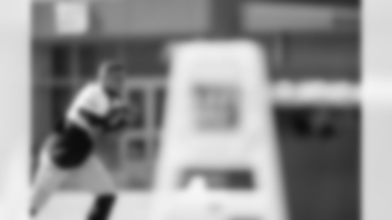 RB Saquon Barkley (26)