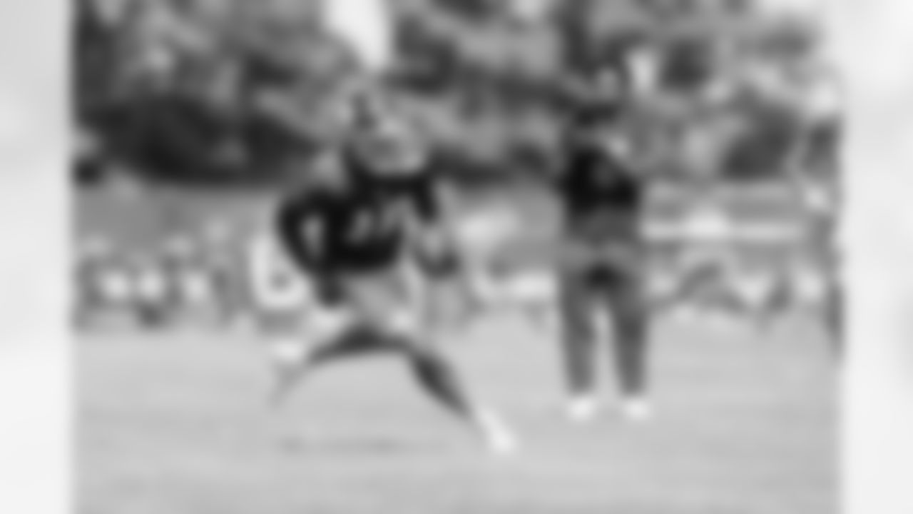 WR Isaiah Hodgins (18)