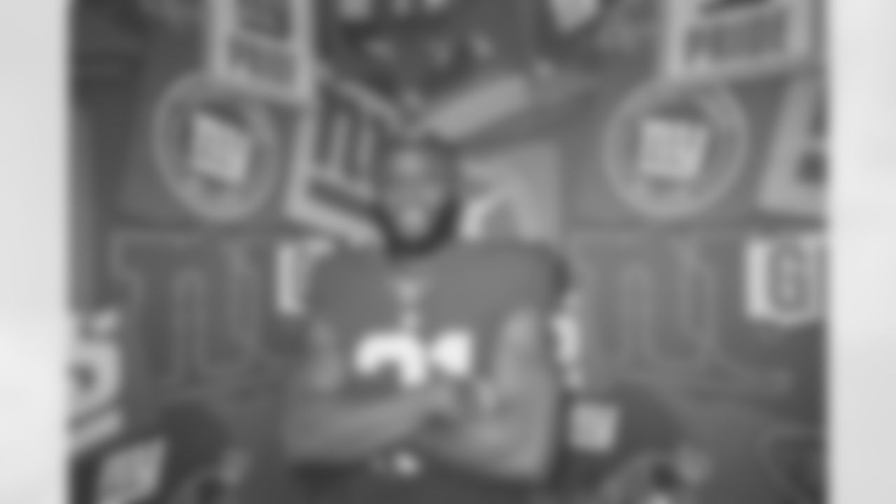 RB Matt Breida (31)