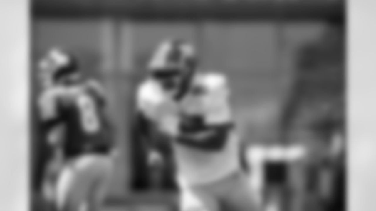 Saquon Barkley (26)