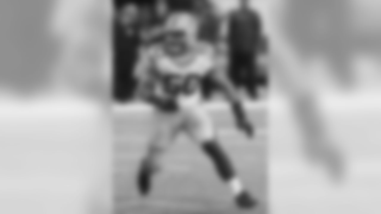 LB Blake Martinez