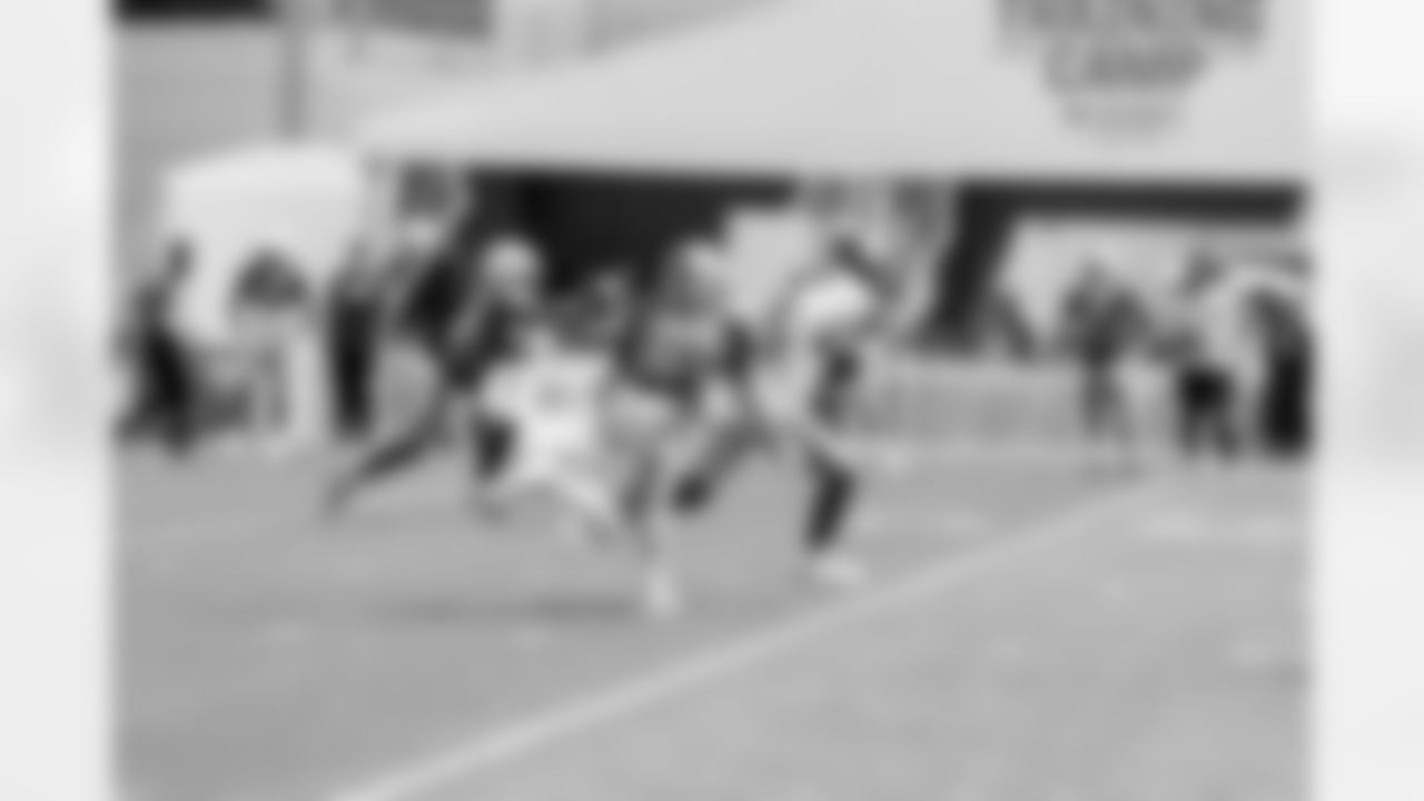 WR Darius Slayton (86)