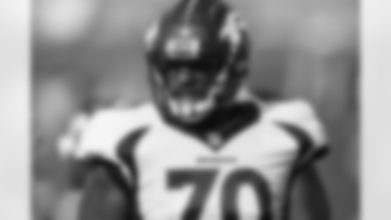 RT Bobby Massie