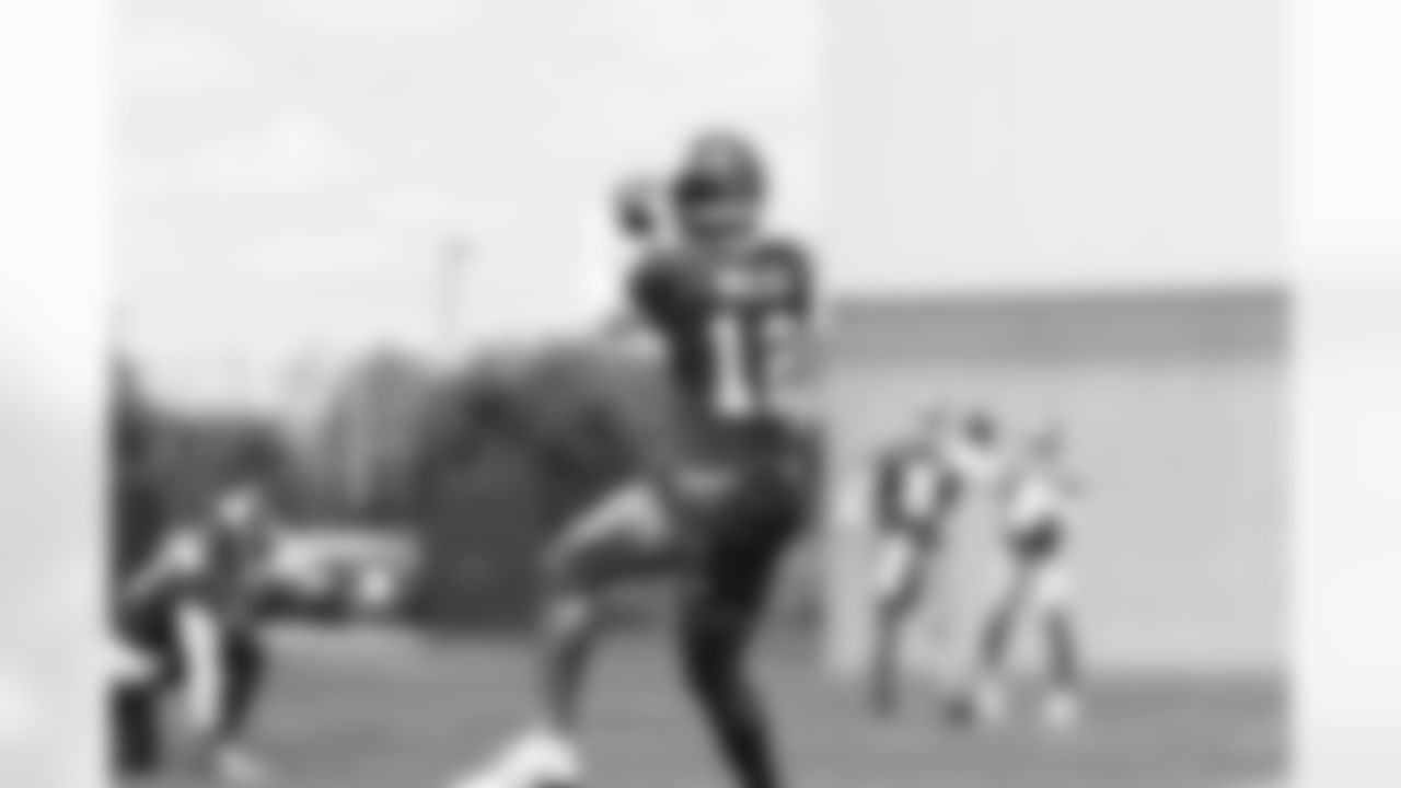 TE Darren Waller (12)