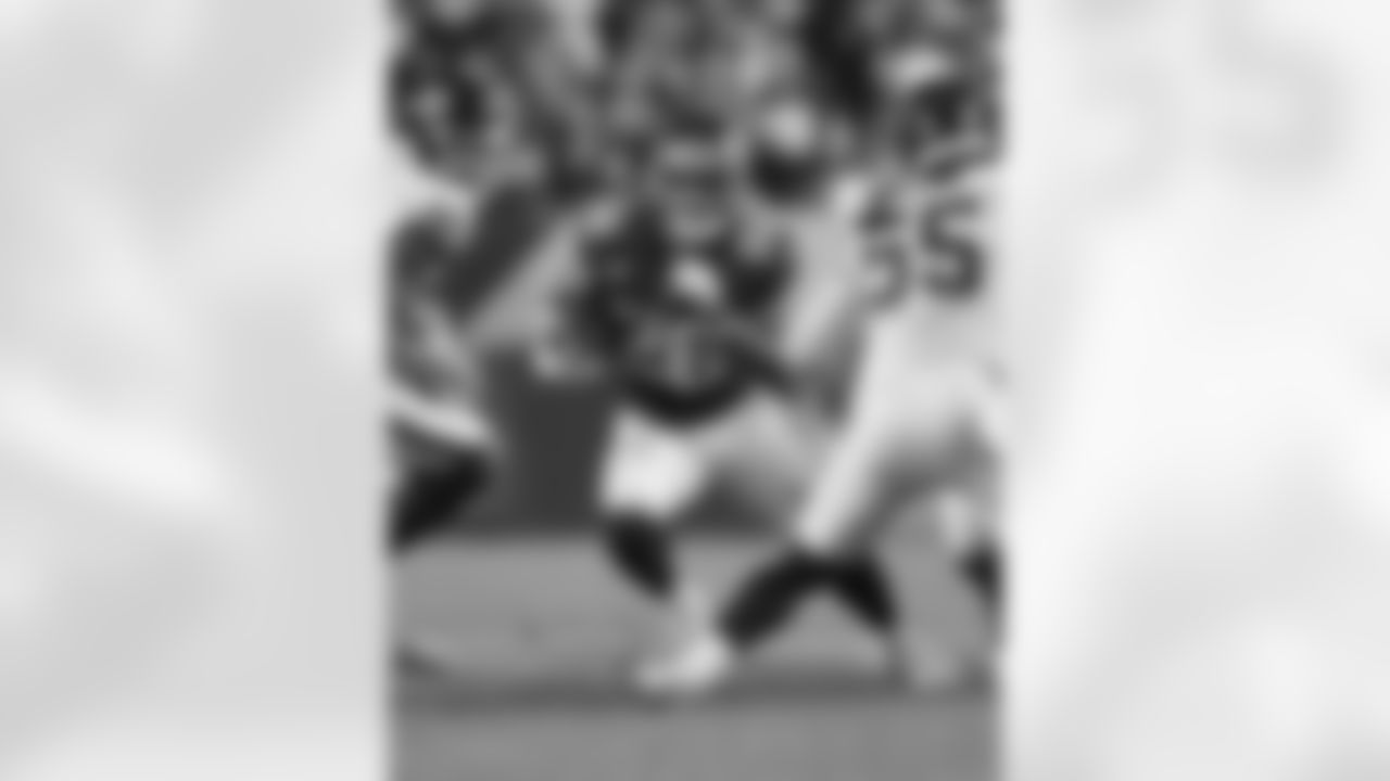 New York Giants running back Saquon Barkley (26) carries the ball during a week 2 Thursday Night football game against the Washington Football Team on Thursday September 16th, 2021 in Landover, Maryland.