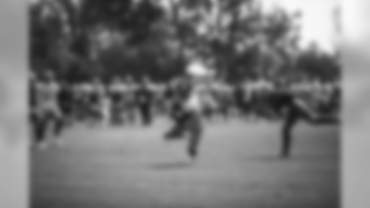E_18_0815_GiantsLionsPratctice2055