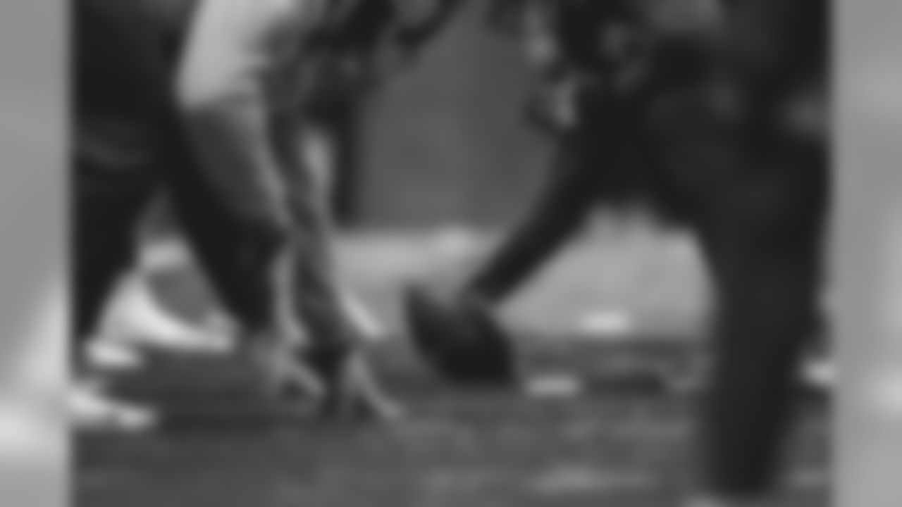 E_18_1115_GiantsPractice029