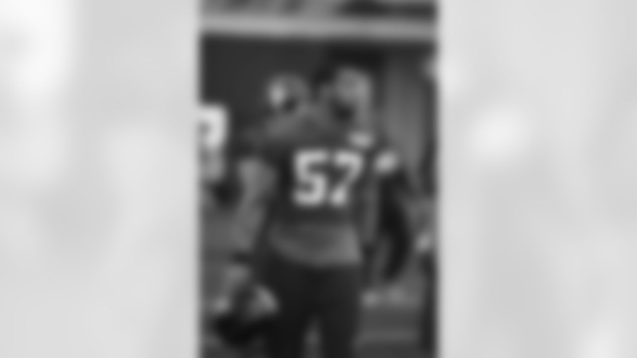 LB Keenan Robinson