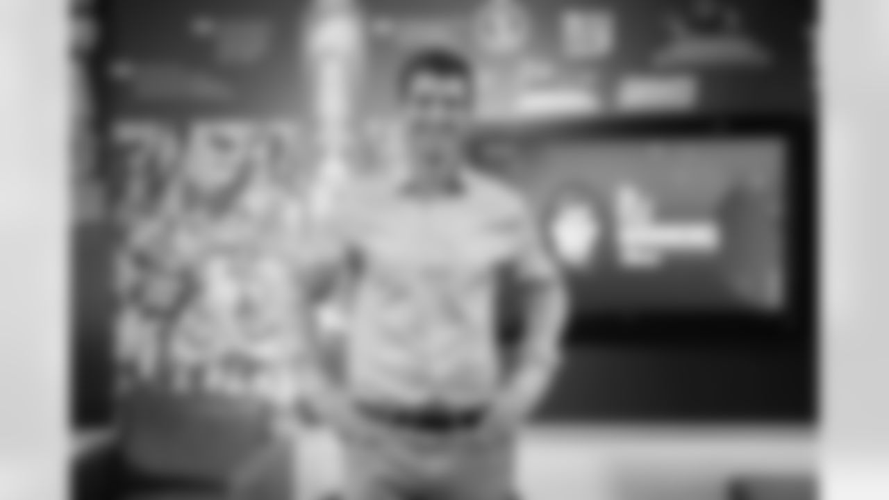 Eli Manning Show promo shoot