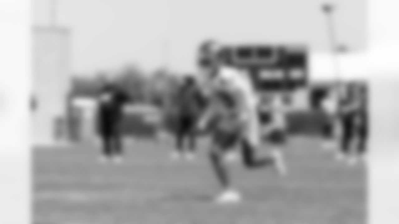 WR Jeff Smith II (19)