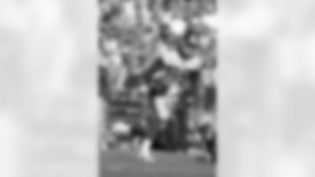 1997: No. 7 WR Ike Hilliard