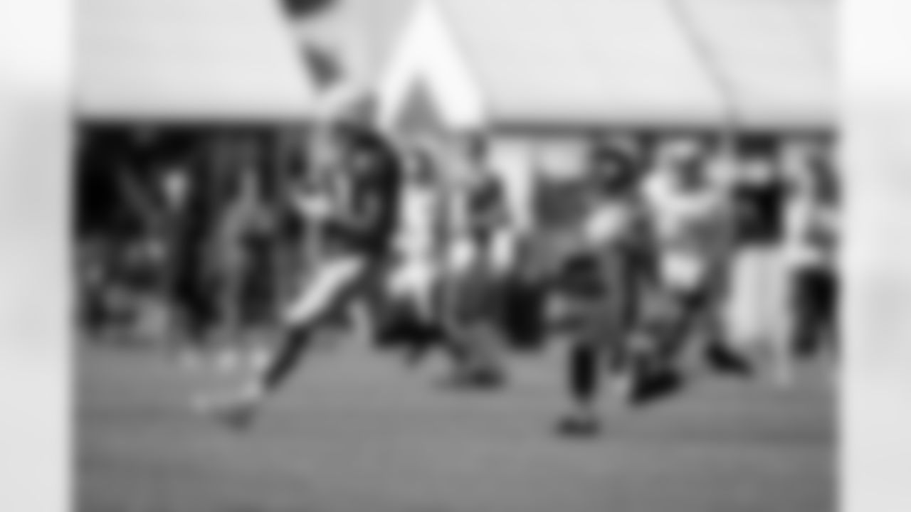 TE Darren Waller (12)