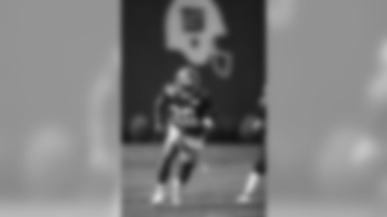 QB Saquon Barkley