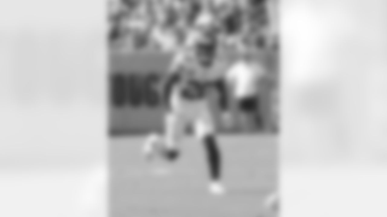 New York Giants safety Julian Love (20) during week 1 football game against the Tennessee Titans on Sunday September 11, 2022 in Nashville, Tennesse (Evan Pinkus/NY Giants)