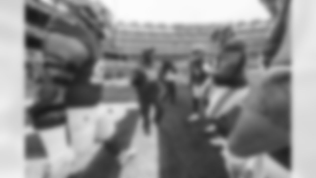 DL Leonard Williams, DL Coach Sean Spencer, DL Raymond Johnson III