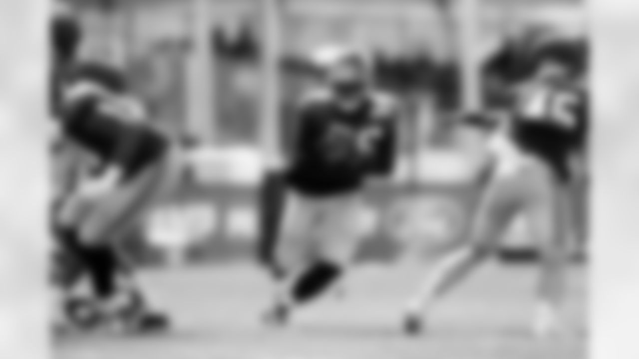 Saquon Barkley (26)