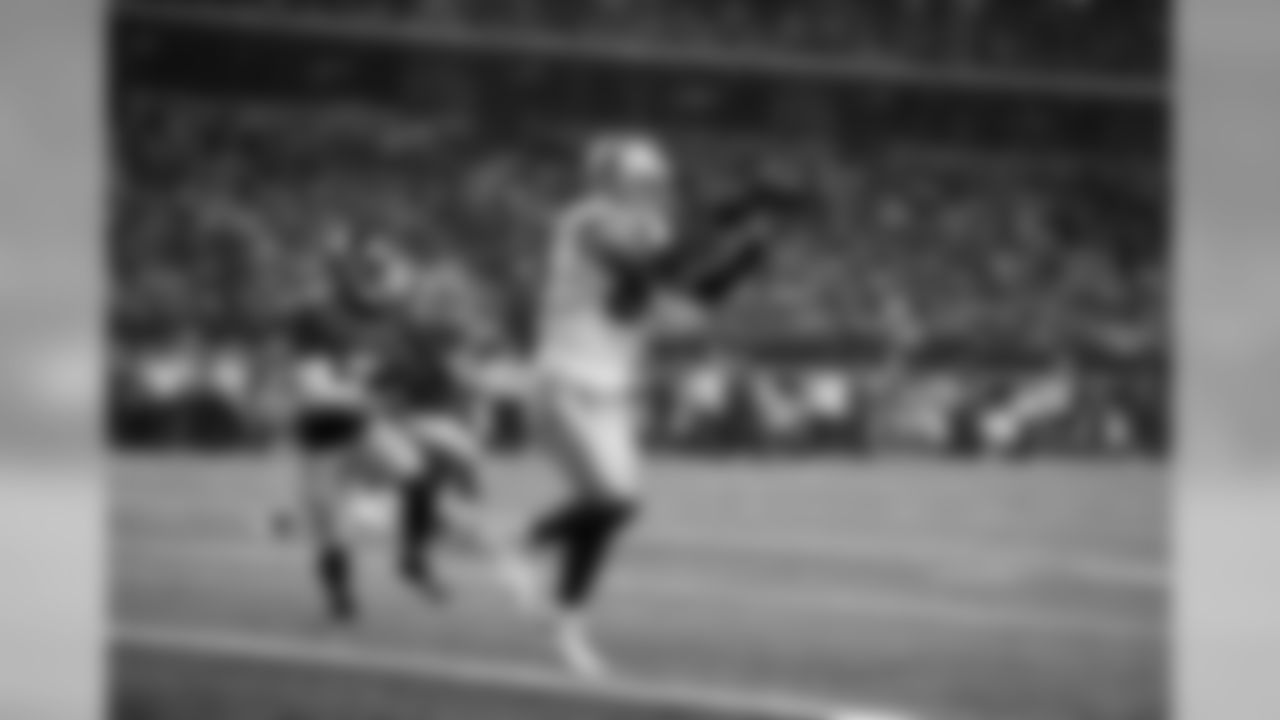 0:17, 4TH QTR, Tony Romo finds Jason Witten for an 11-yard touchdown, DAL 27 - NYG 26 - WATCH HIGHLIGHT
