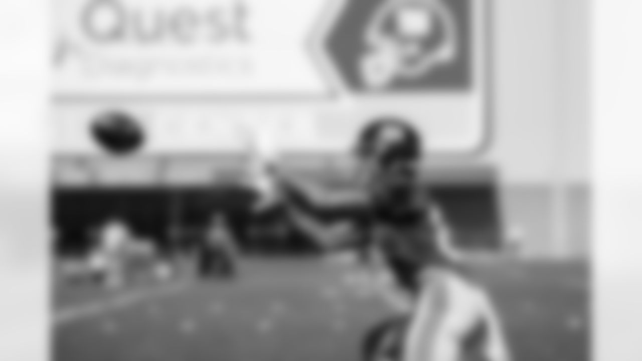 TE Evan Engram (88)