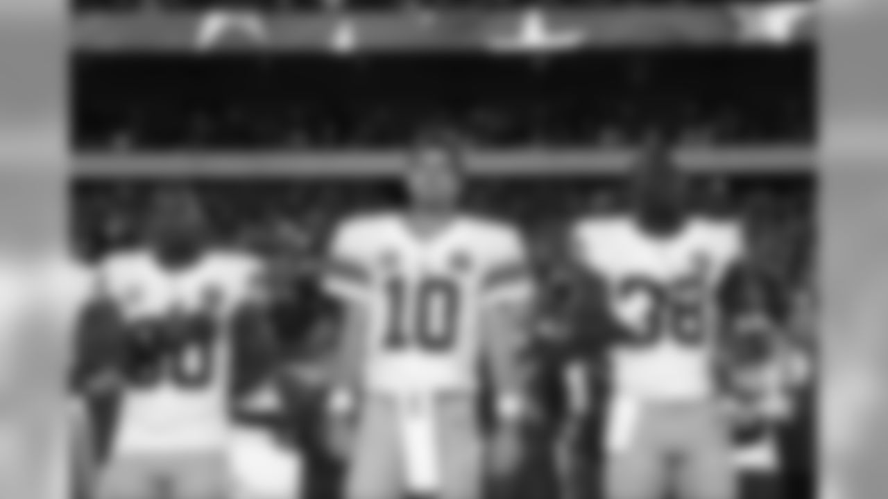 WATCH GIANTS VS. EAGLES HIGHLIGHTS